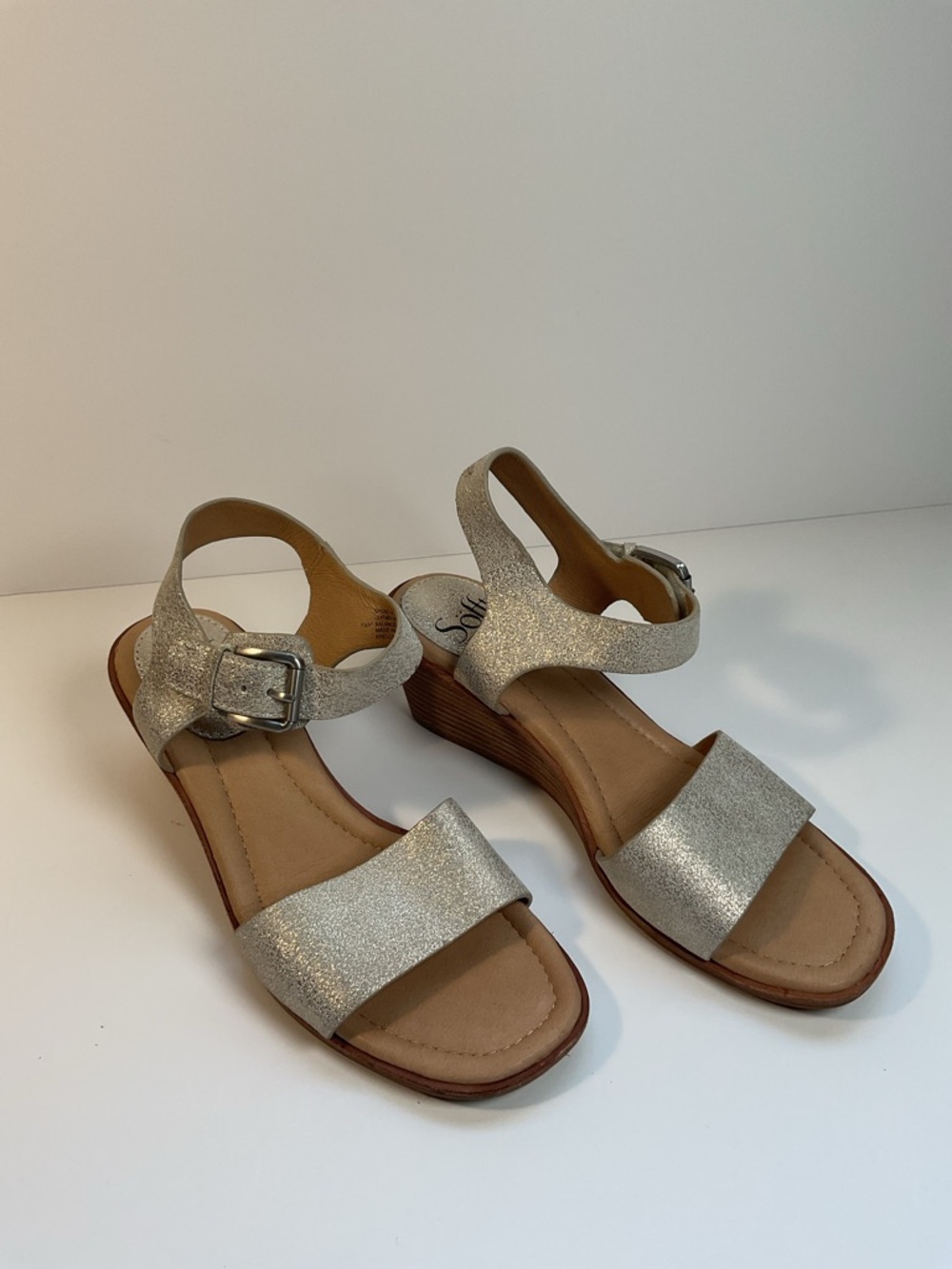 Sofft Gold Wedge Sandals Glitter Comfort Chic Summer Size 7.5M - Picture 4 of 11